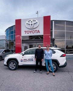 TUTO Hockey ja Auto-Center ovat lyöneet kättä päälle – meillä on ilo ilmoittaa uudesta yhteistyökumppanuudesta!