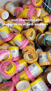 Hyvää juhannusta ☀️Raisiossa on nyt Sweet Santan jätskiä tarjolla niin kauan kuin tavaraa riitää! Liikkeemme ovat suljet...