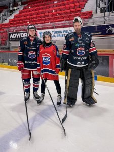 Arvonta 🏒 Voita liput isännyysotteluumme TUTO Hockey - Jokerit lauantaina 29.11. Osallistu arvontaan kommentoimalla ken...